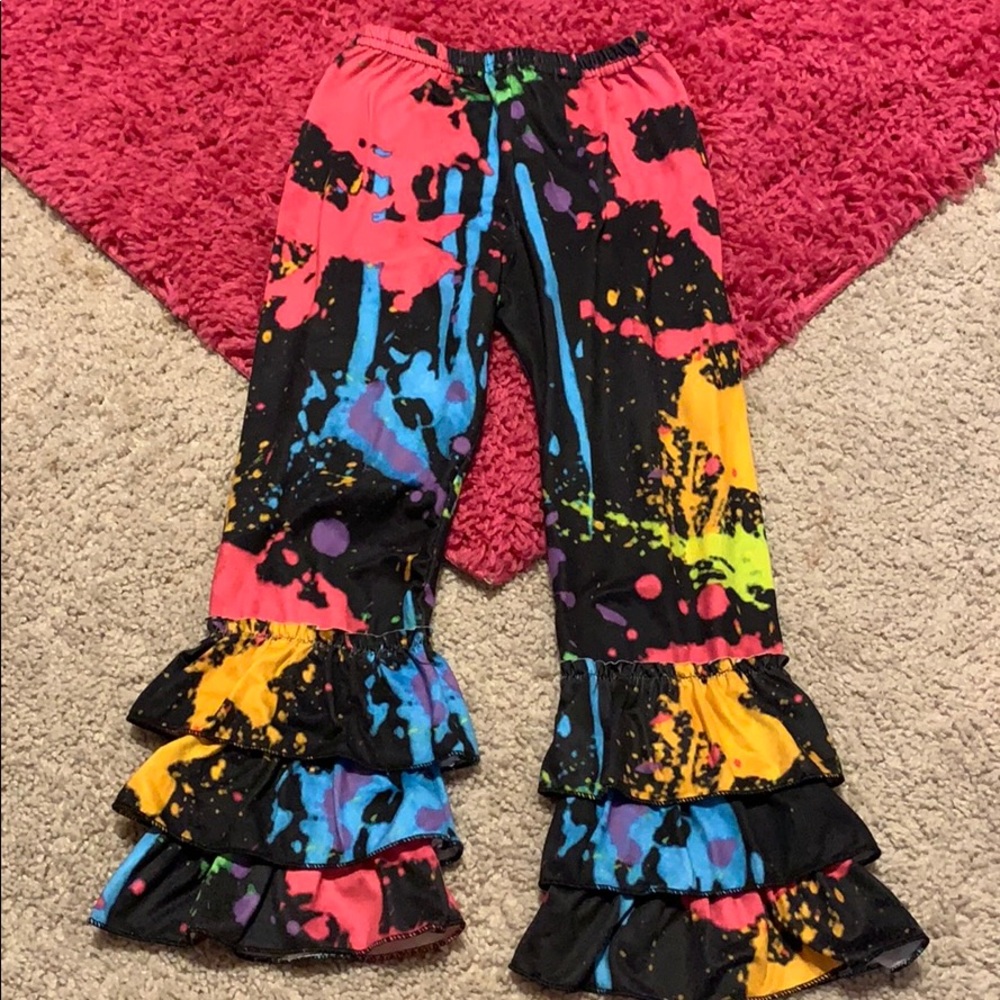 Paint Splatter Effect Ruffle Bottom Legs